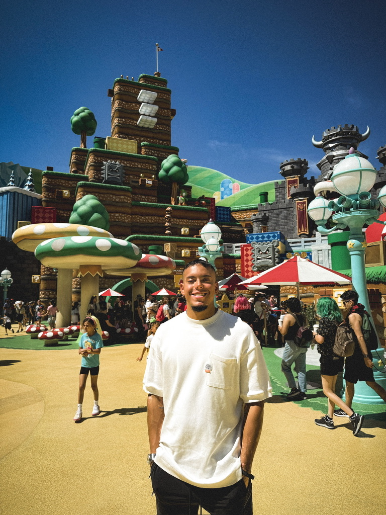 Cristhian at Universal Studios